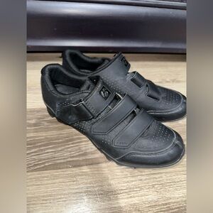 Bontrager cycling shoes brooks 3 strap (Velcro)size 8.5